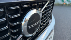 Volvo XC40 2.0 B3P Plus Dark 5dr Auto Petrol Estate